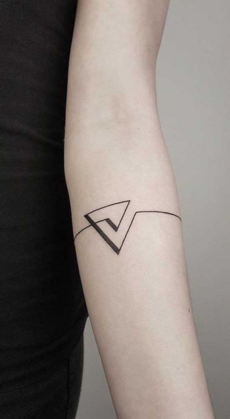 tattoo minimalista masculina