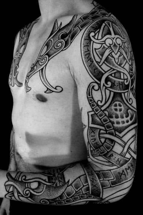 grande tatuagem viking