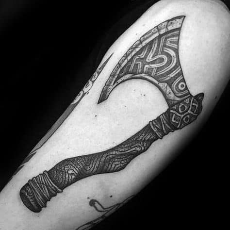 tatuagem machado viking