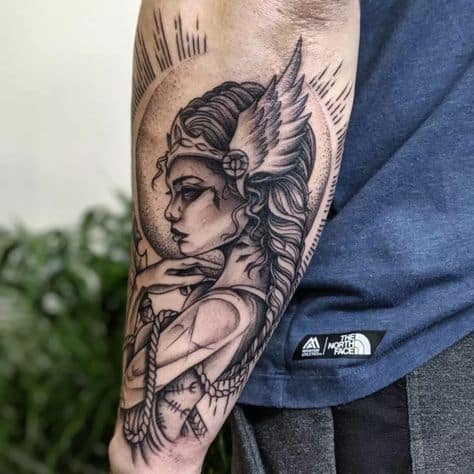 tatuar valquíria